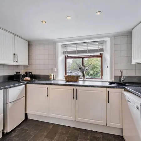 Apartment Quarter Deck *